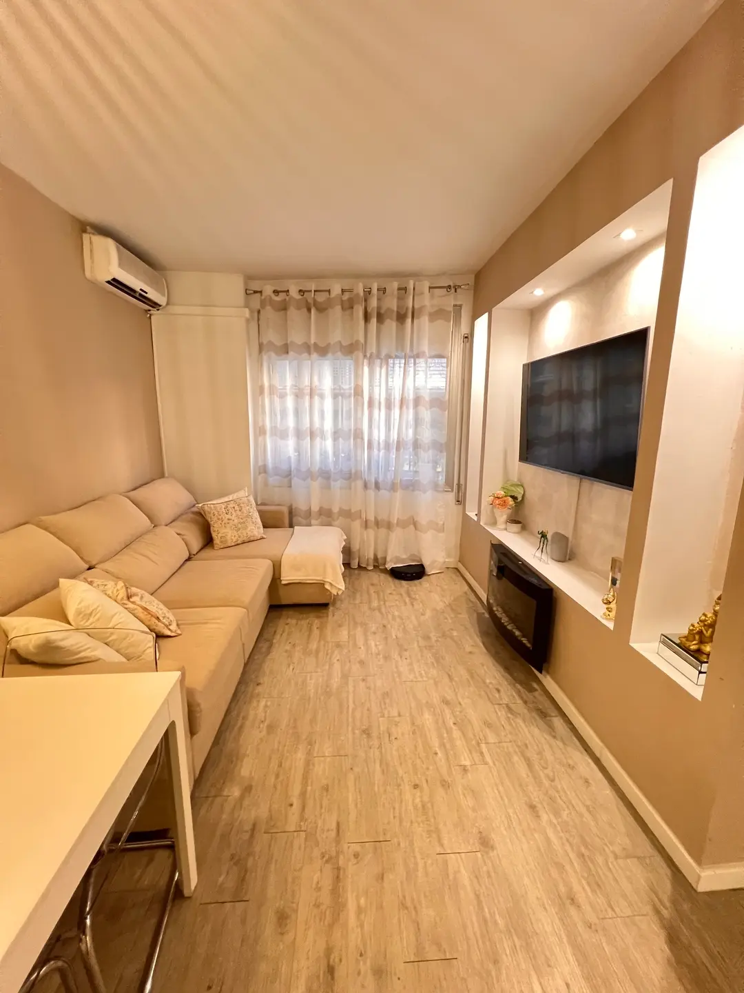 Zimmer in Avinguda de Josep Tarradellas i Joan, Barcelona